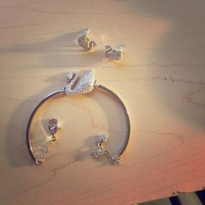 Swarovski swan earrings & bracelet set